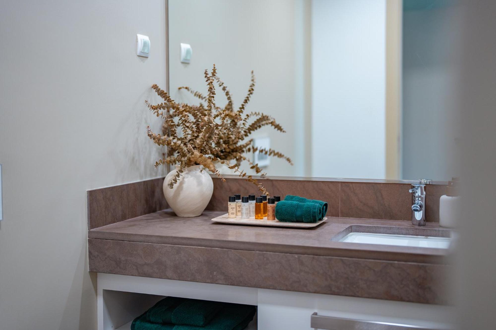 Suite 107 - Two Bedroom Apartment Фуншал Екстериор снимка